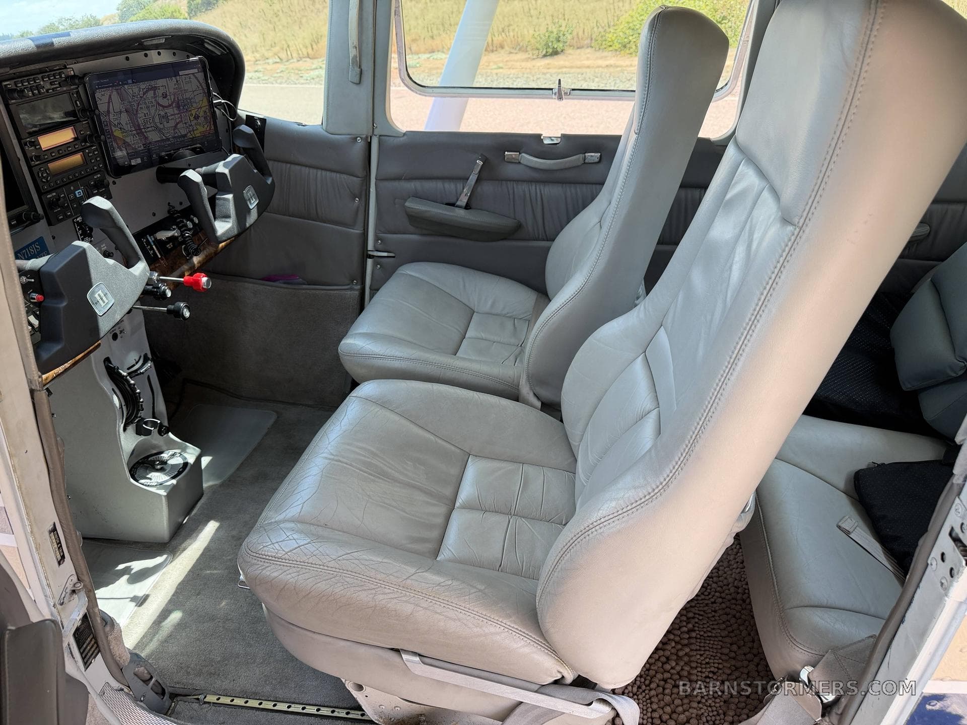 1977 CESSNA 182Q photo 2