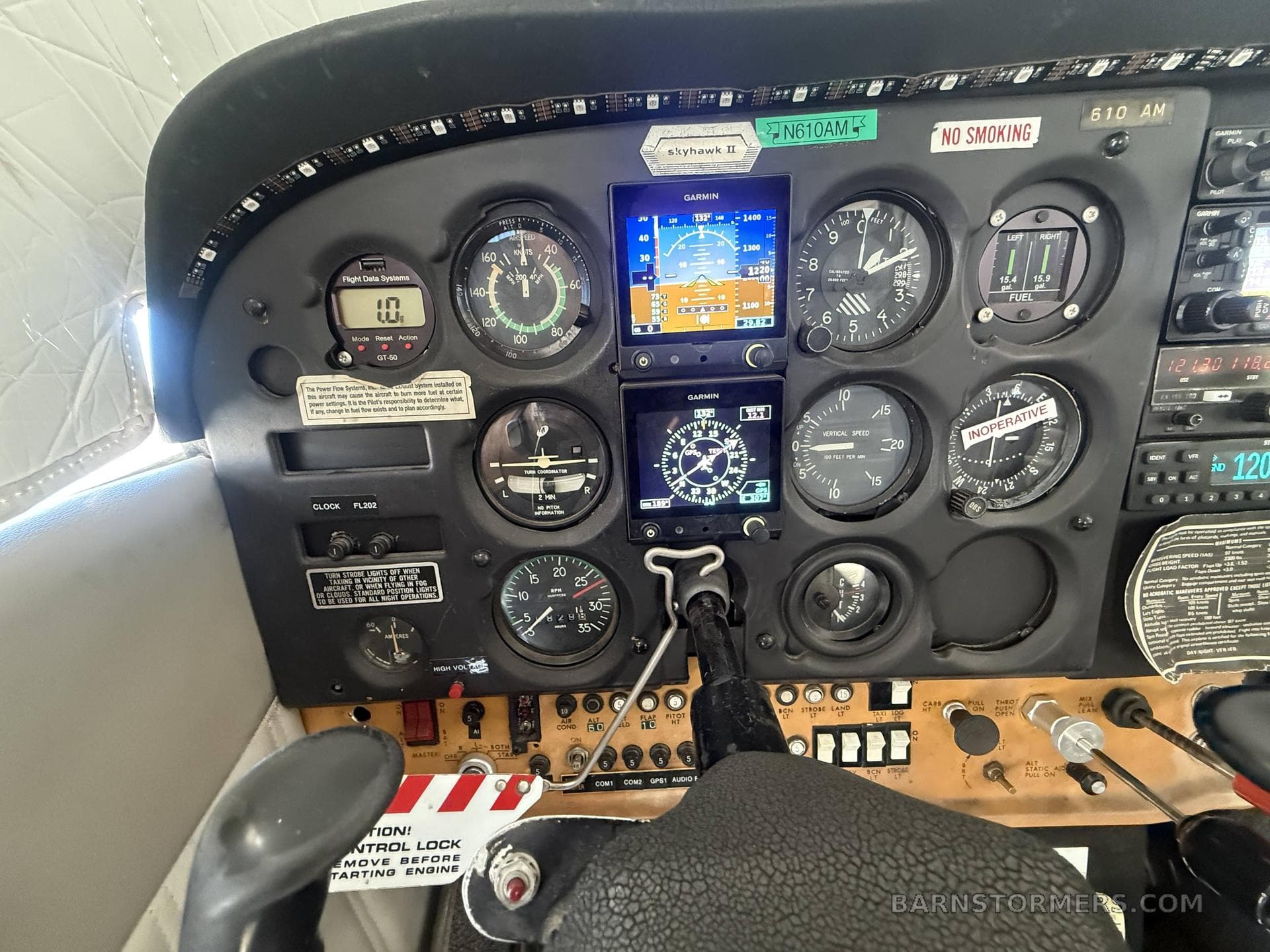 1977 CESSNA 172N photo 3