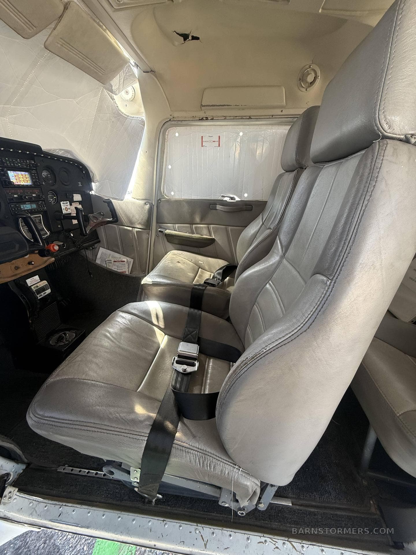 1977 CESSNA 172N photo 5