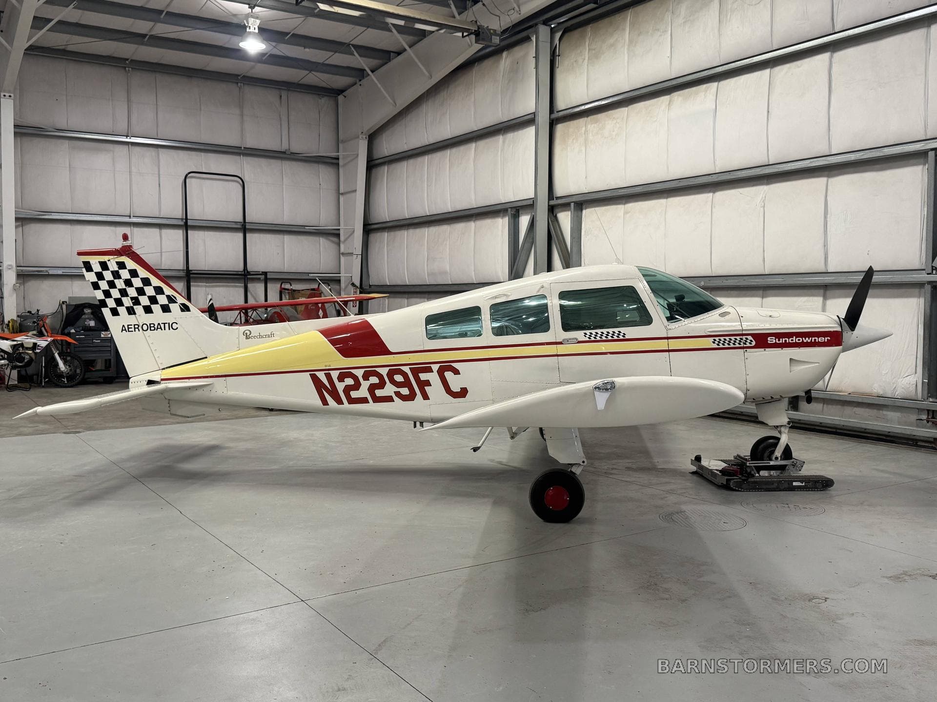 BEECHCRAFT SUNDOWNER AEROBATIC photo 1