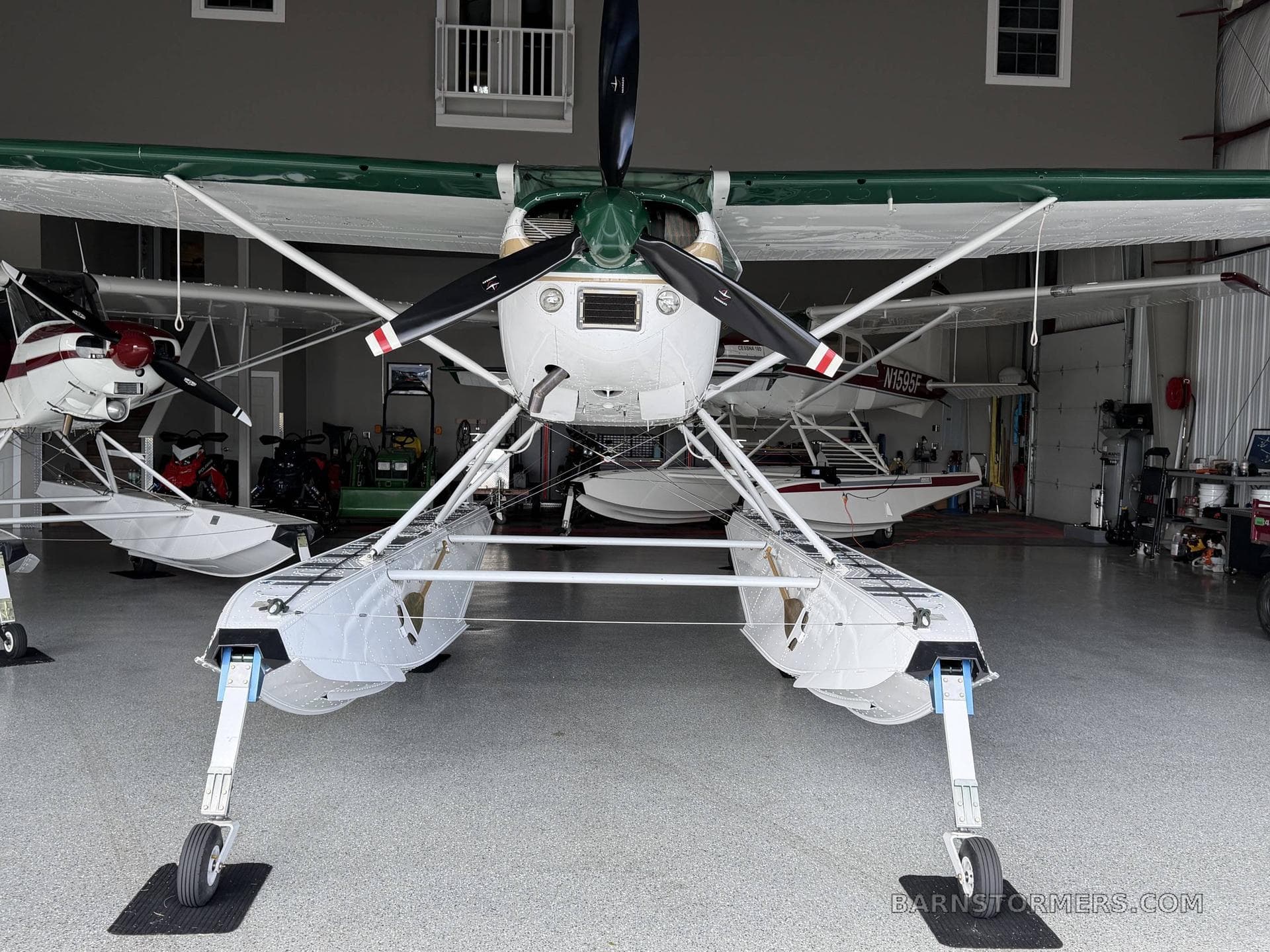 1977 CESSNA 185F AMPHIBIAN photo 4