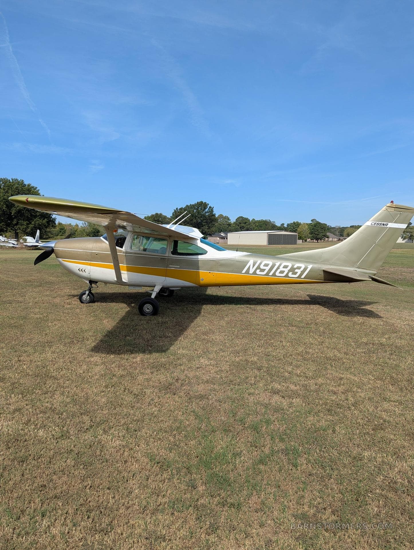 CESSNA 182M photo 2