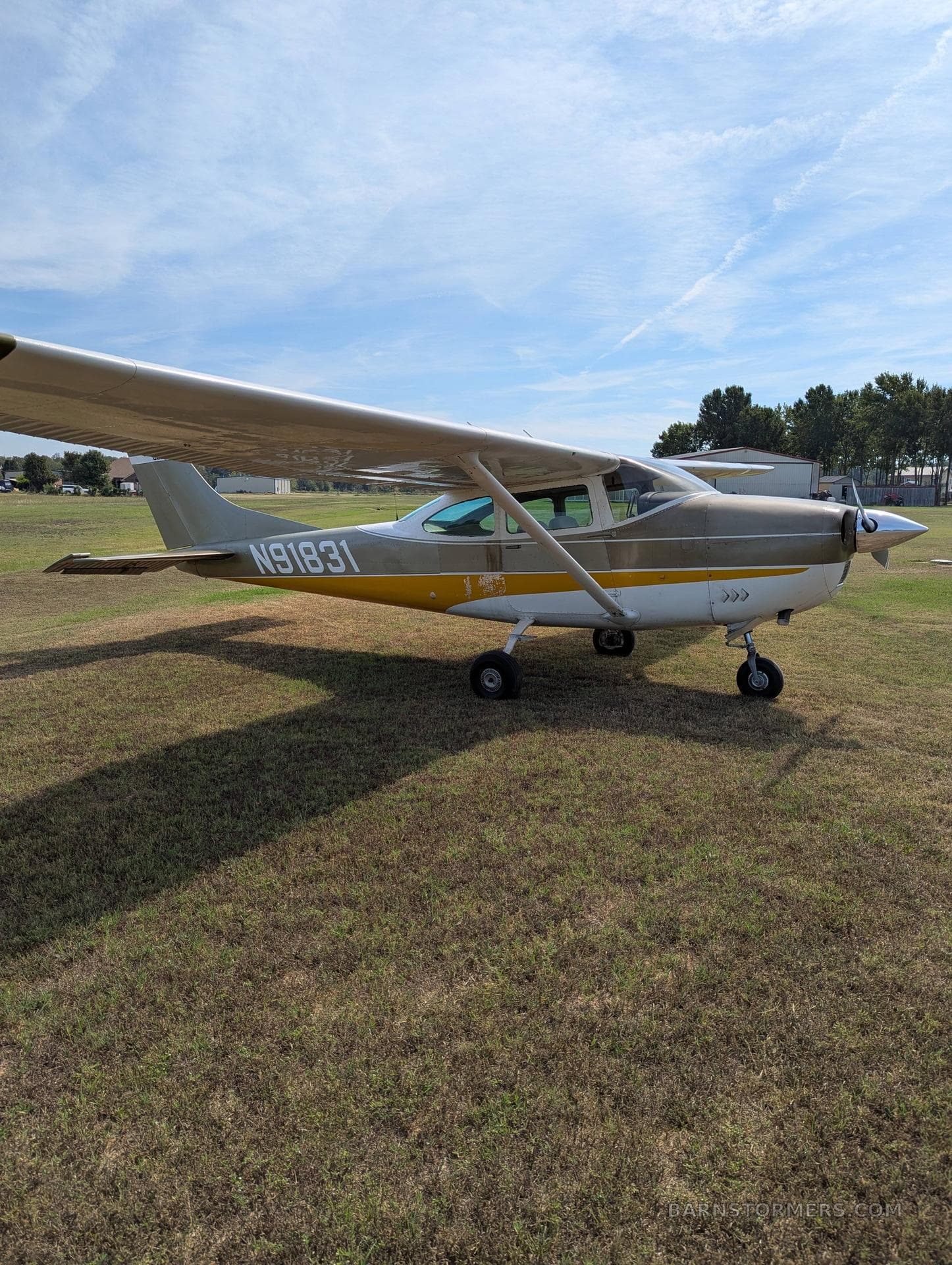 CESSNA 182M photo 4