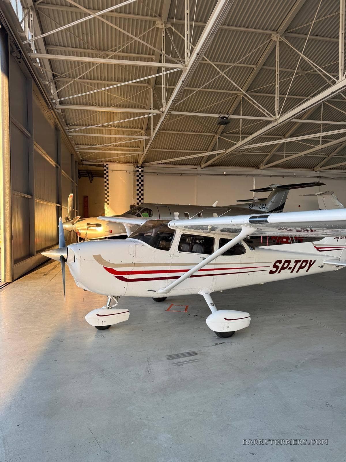2003 CESSNA 172S SKYHAWK SP – photo 2