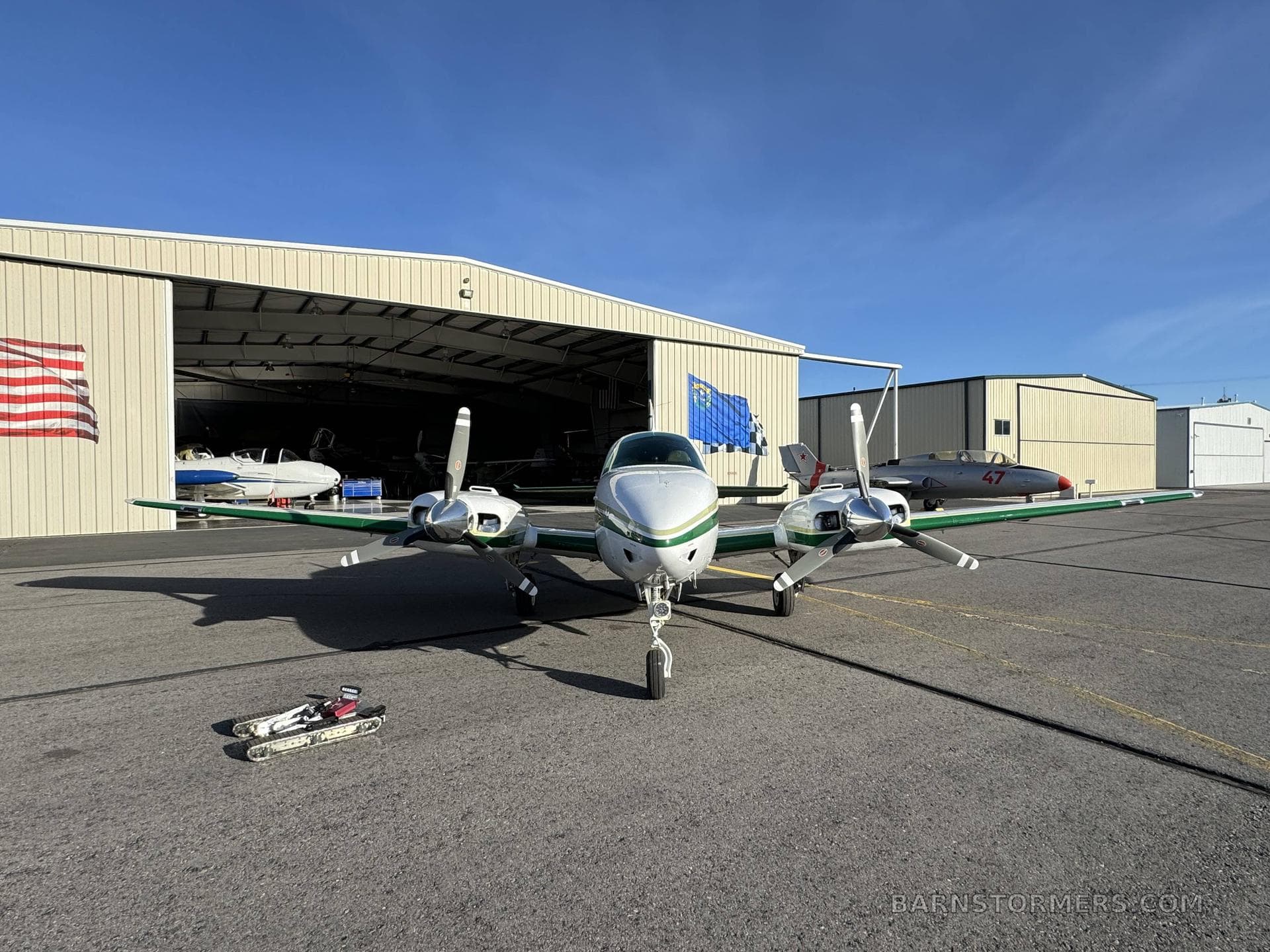 BEECHCRAFT BARON B58 1972 photo 1