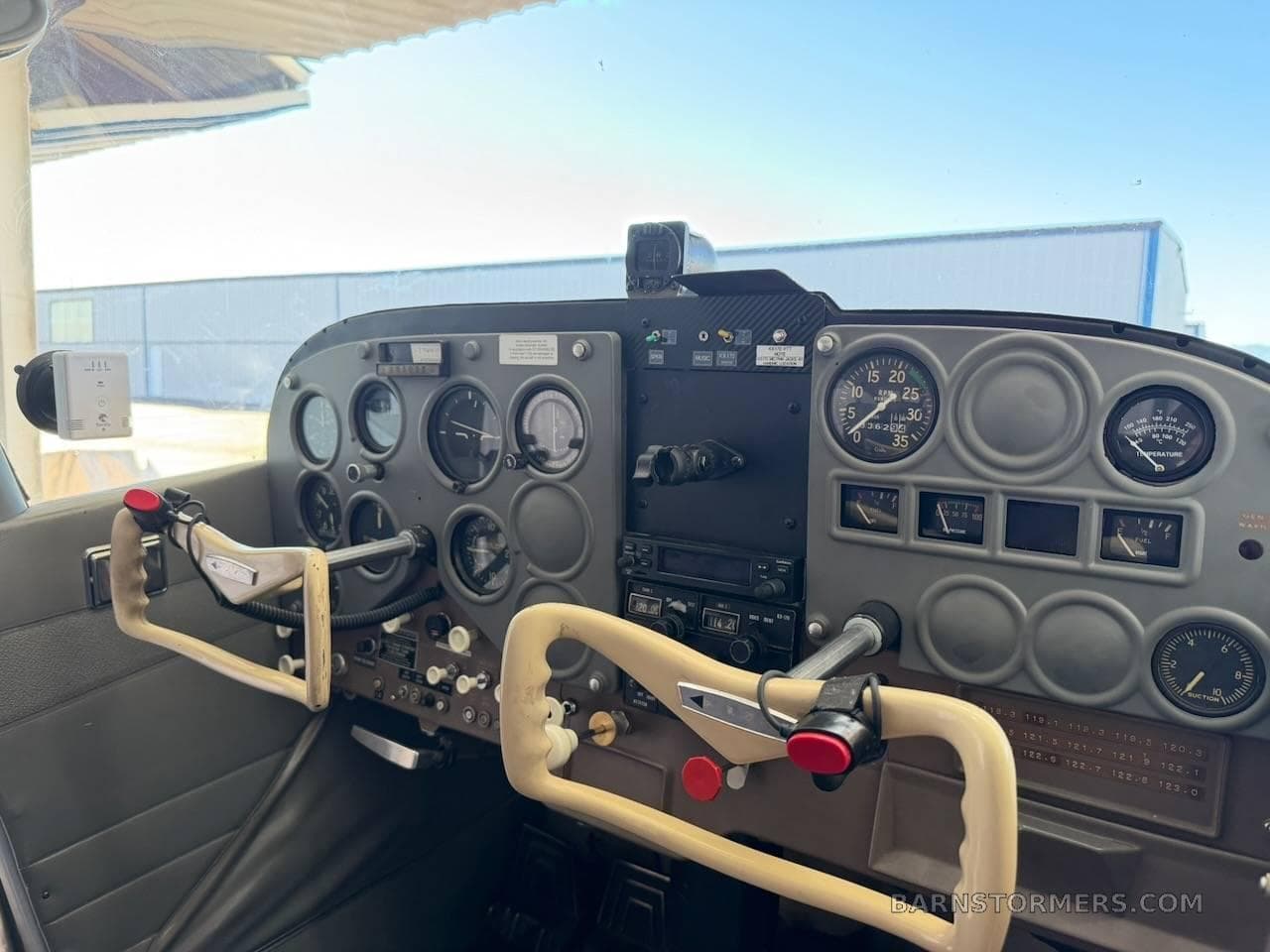 1964 CESSNA 172E photo 3