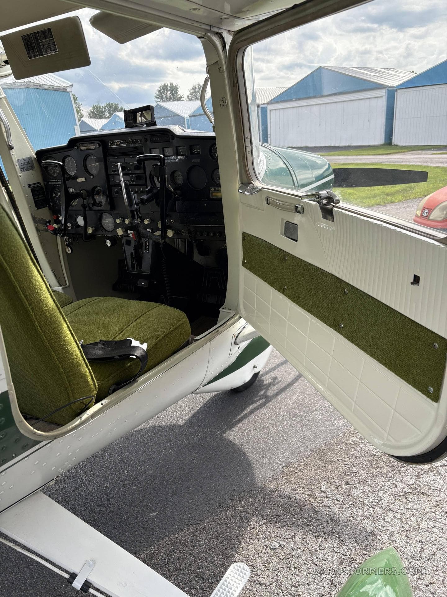 CESSNA 150 photo 2