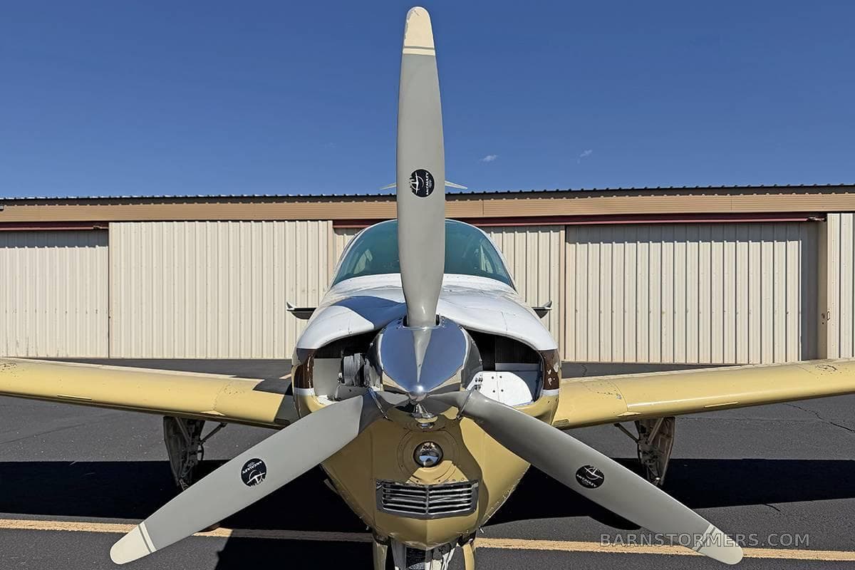 BEECH 36 BONANZA IO550 LOW HRS photo 3