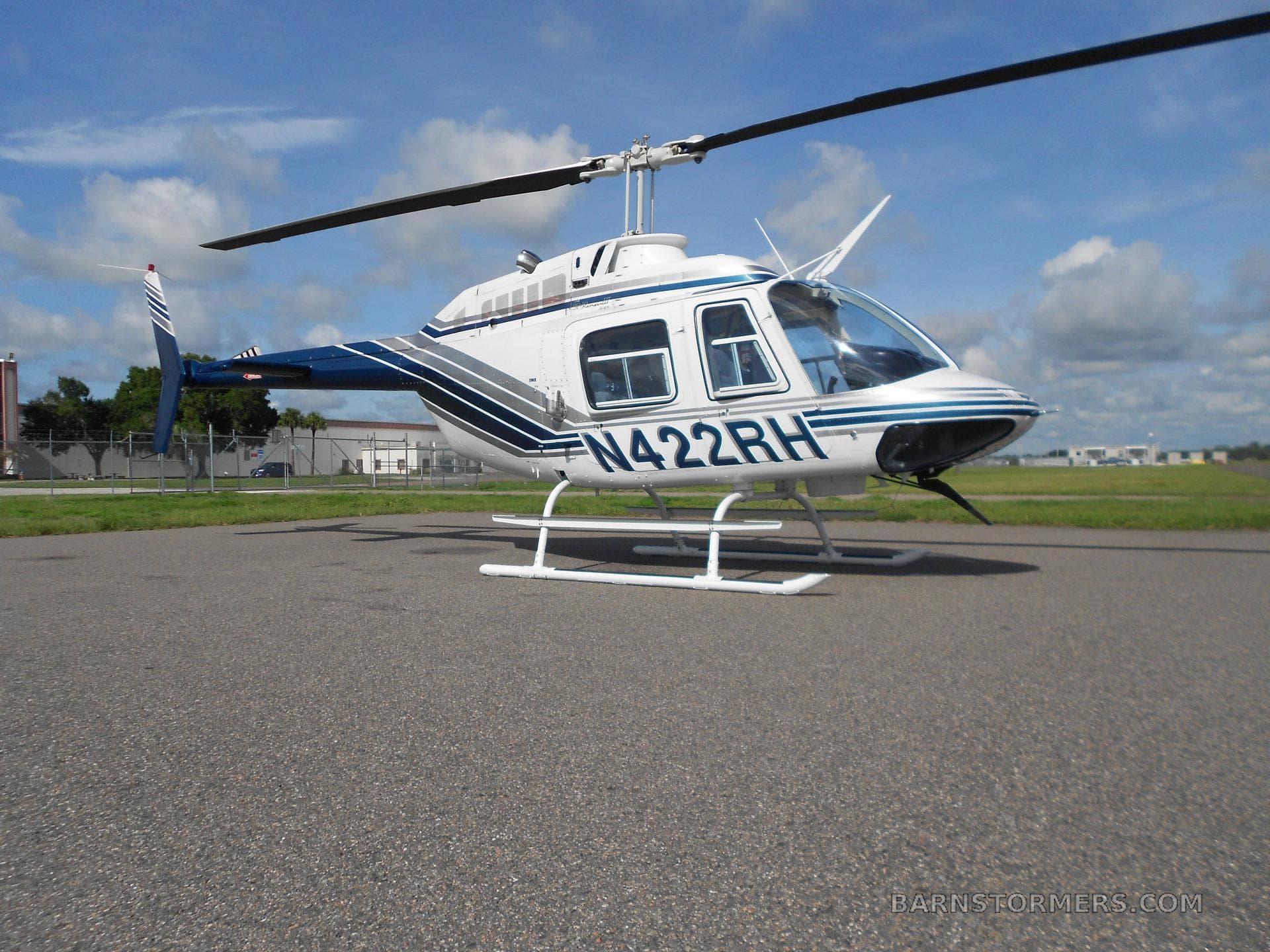 1981 BELL 206B3 photo 2