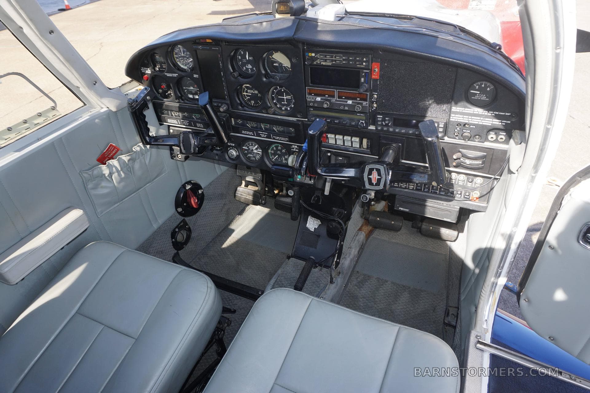 PIPER ARROW photo 3