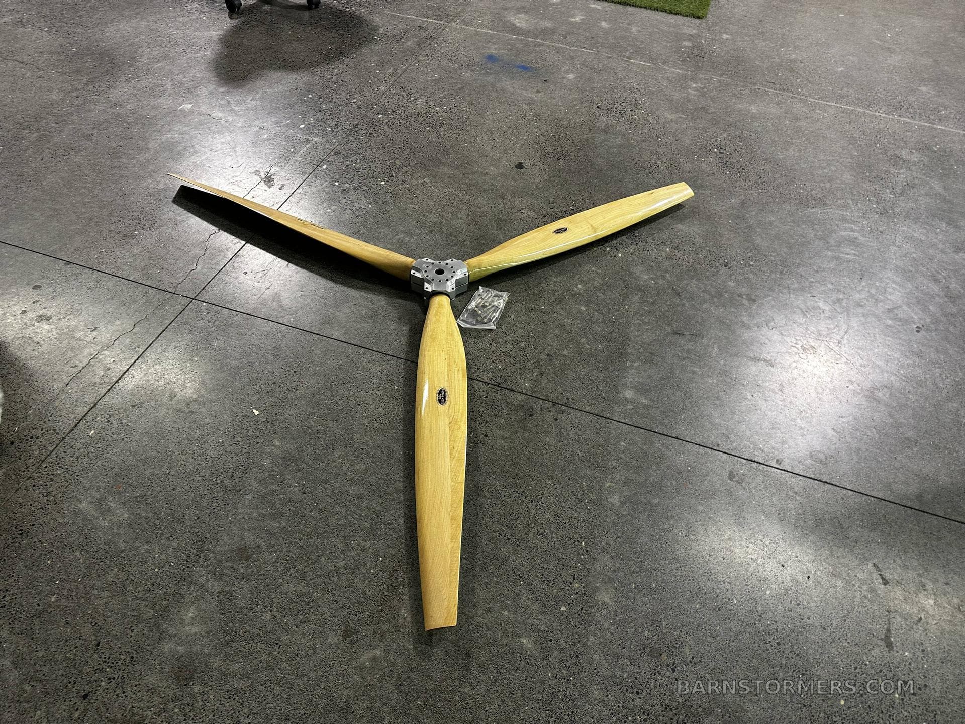GSC TECH 3 BLADE PROP W/HUB photo 2