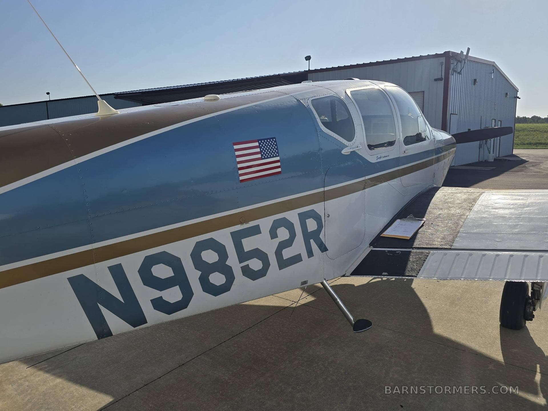 1960 BEECH M35 V-TAIL BONANZA photo 2