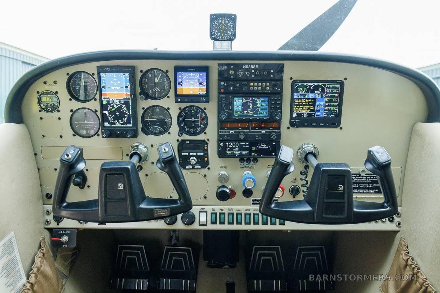1958 C175 STOL TAILDRAGGER photo 2