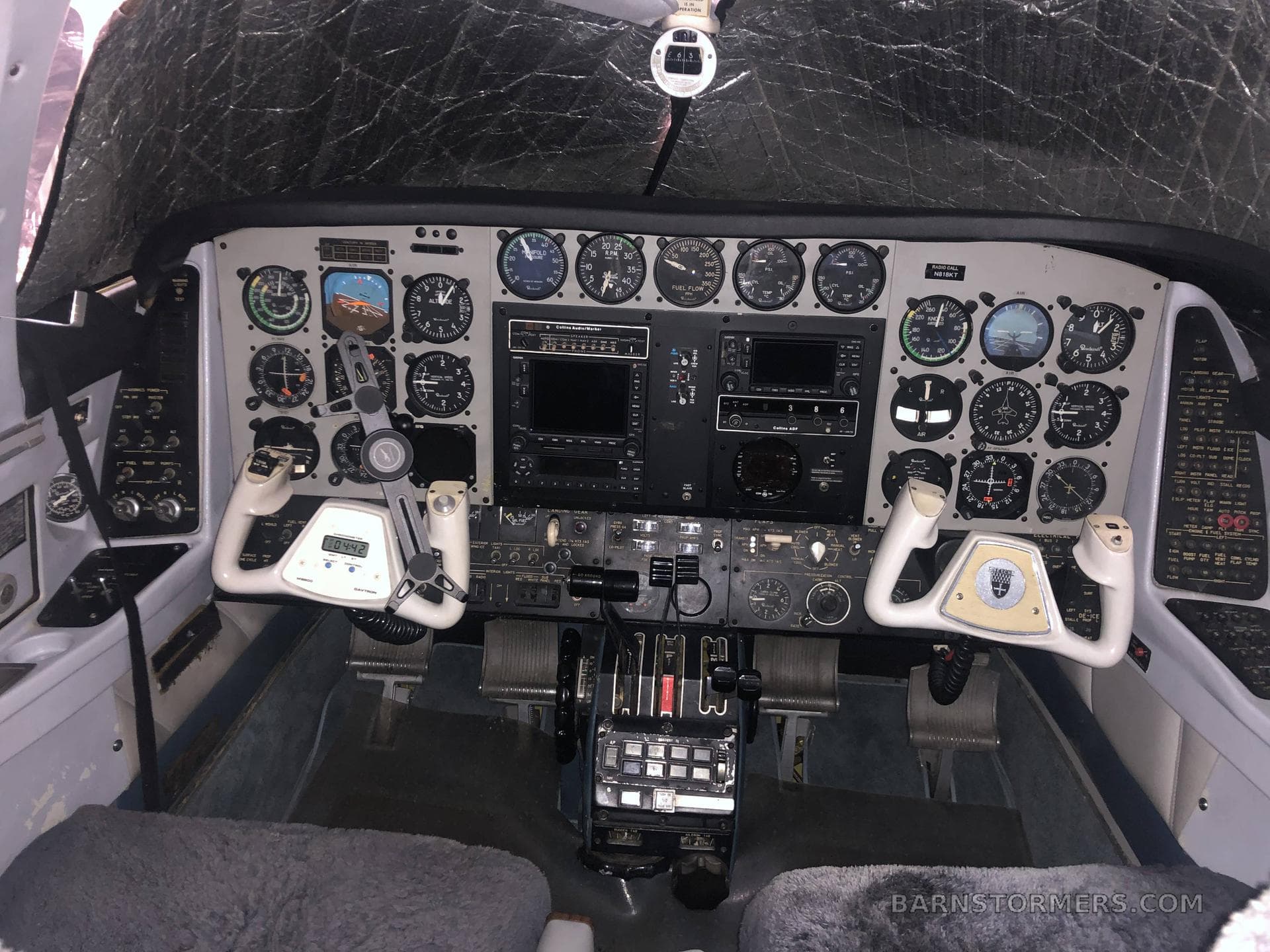 BEECH B60 DUKE photo 5