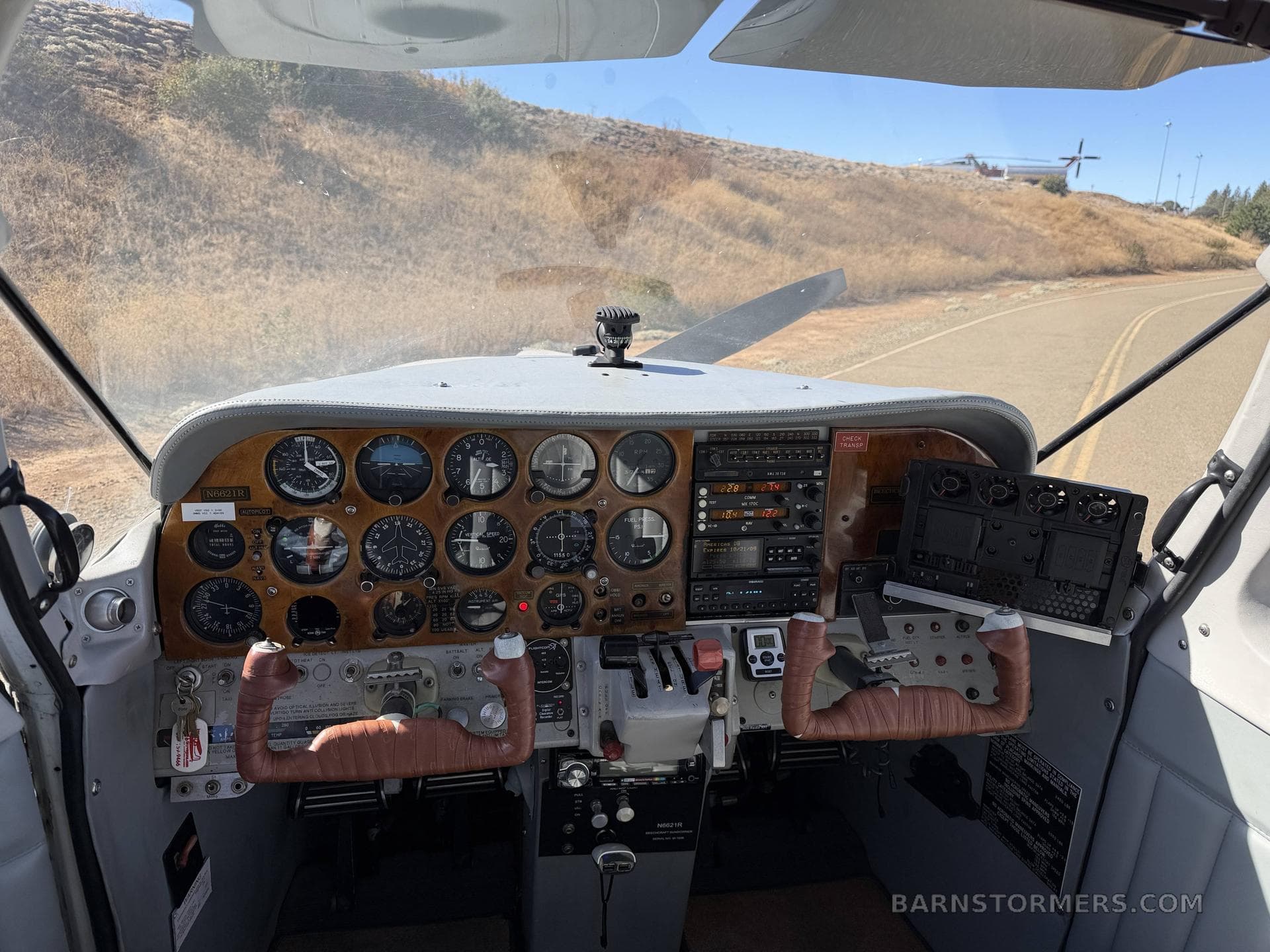 1974 BEECHCRAFT SUNDOWNER C23 photo 2