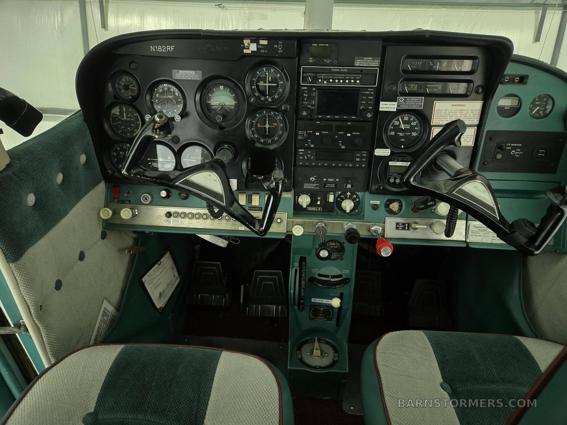 CESSNA 182 photo 2
