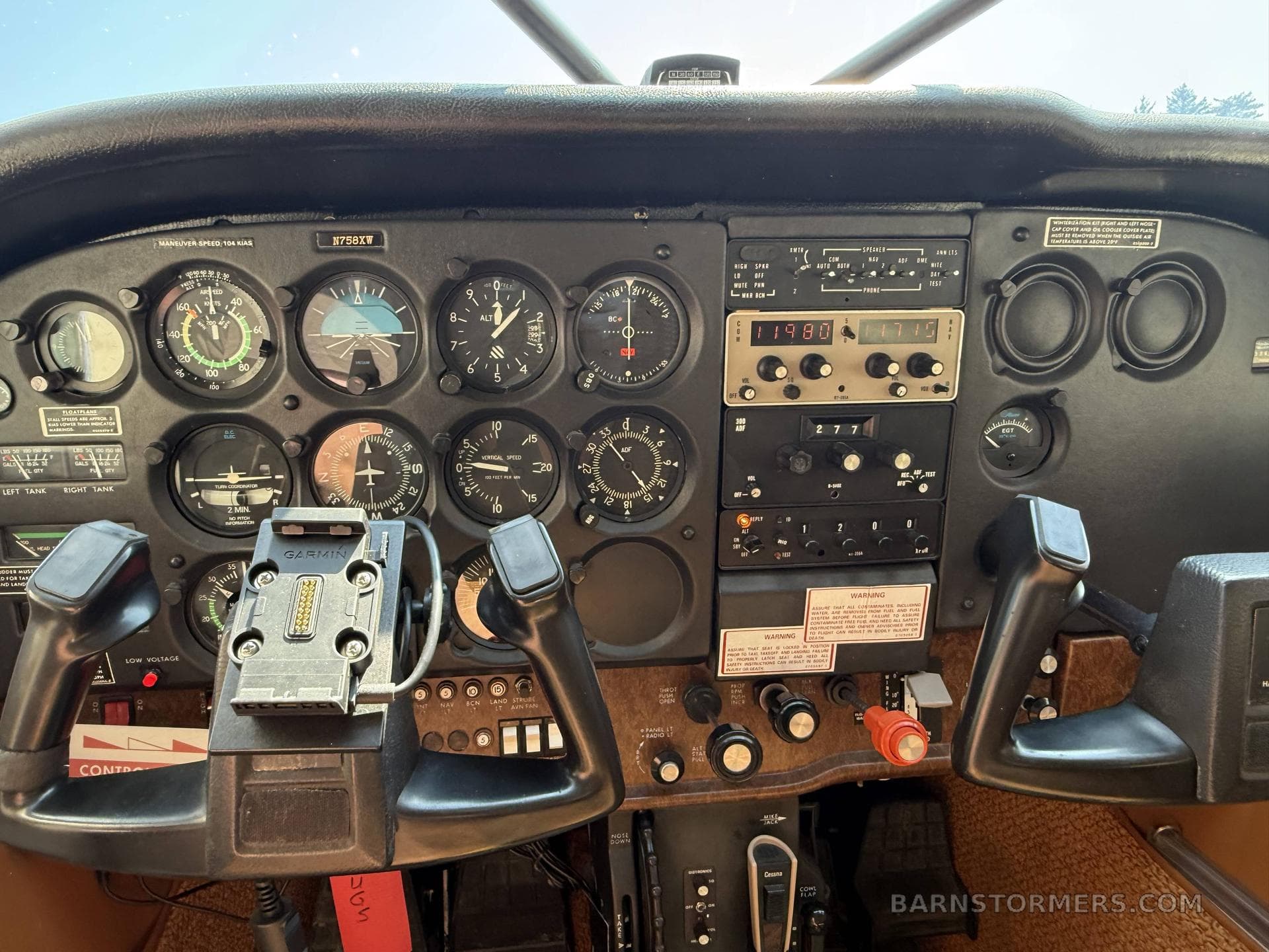 1982 CESSNA R172K LOW TIME! photo 3