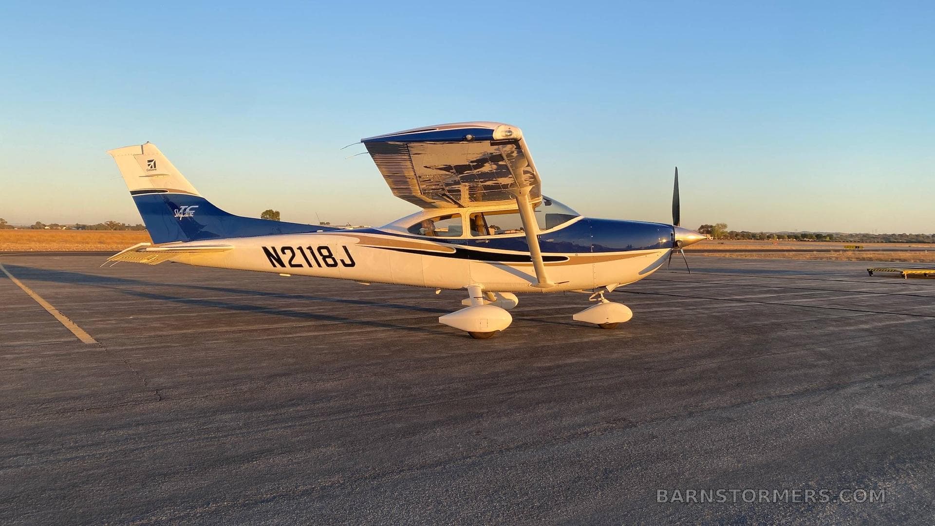 2004 CESSNA T182T photo 2