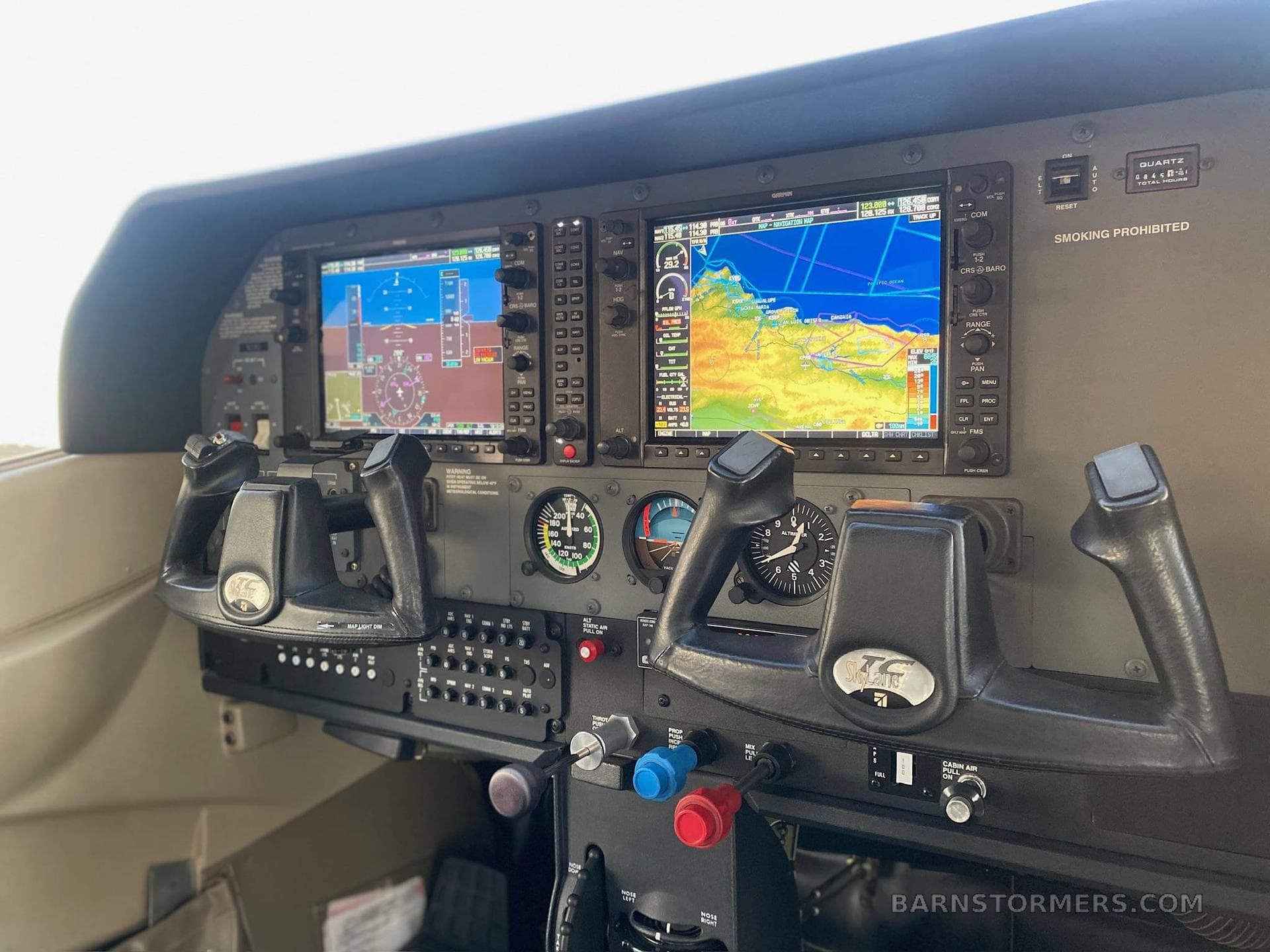 2004 CESSNA T182T photo 3