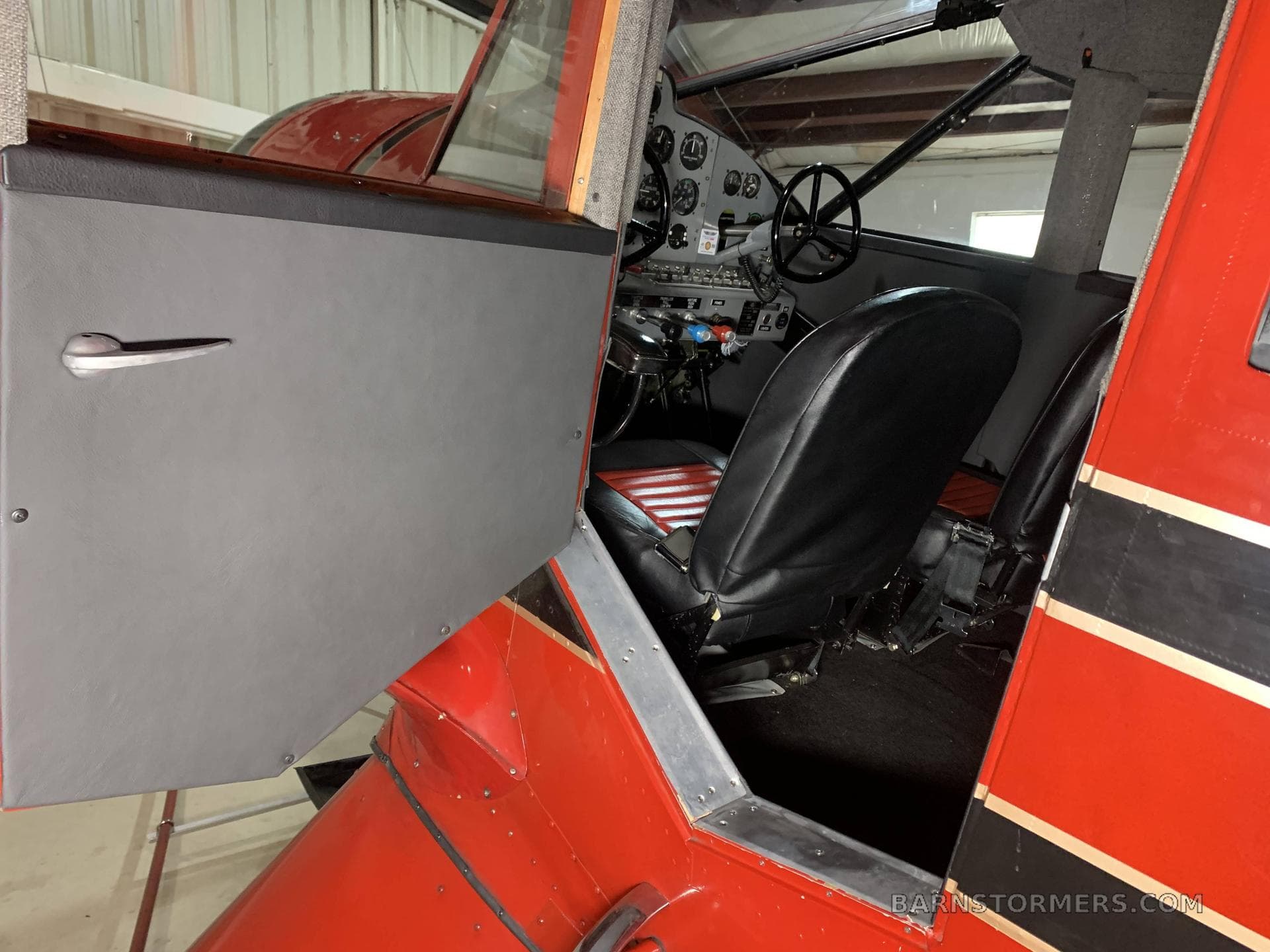 STINSON V-77 RELIANT photo 5