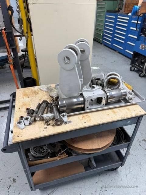BELL 206-011-100-021 ROTORHEAD photo 1